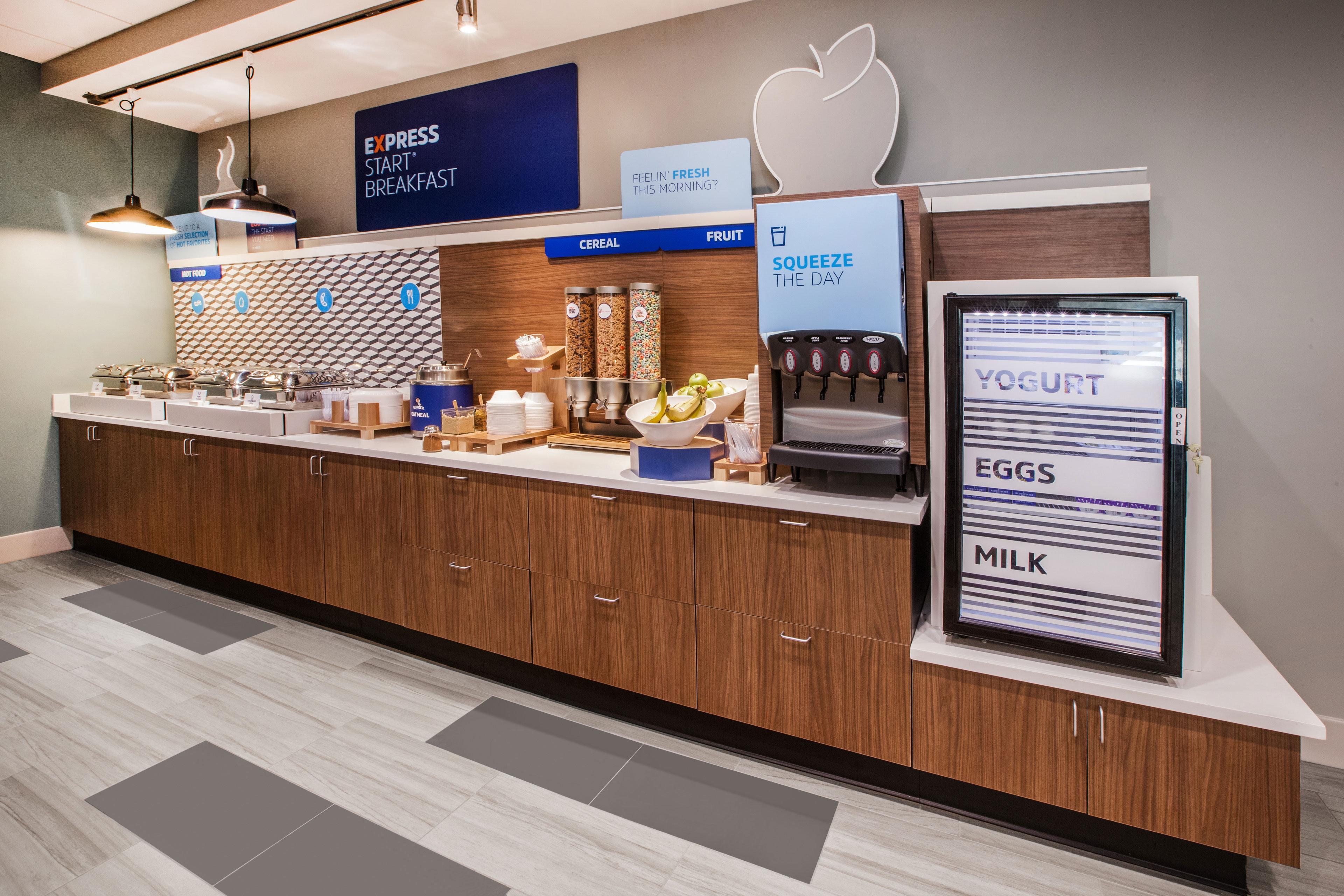 Holiday Inn Express Hotel And Suites Ada By Ihg Exterior foto